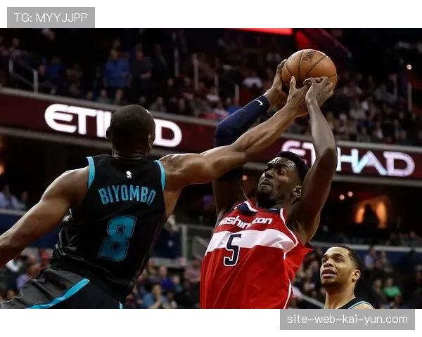 奇才防守漏洞百出，黄蜂轻松取胜延续势头